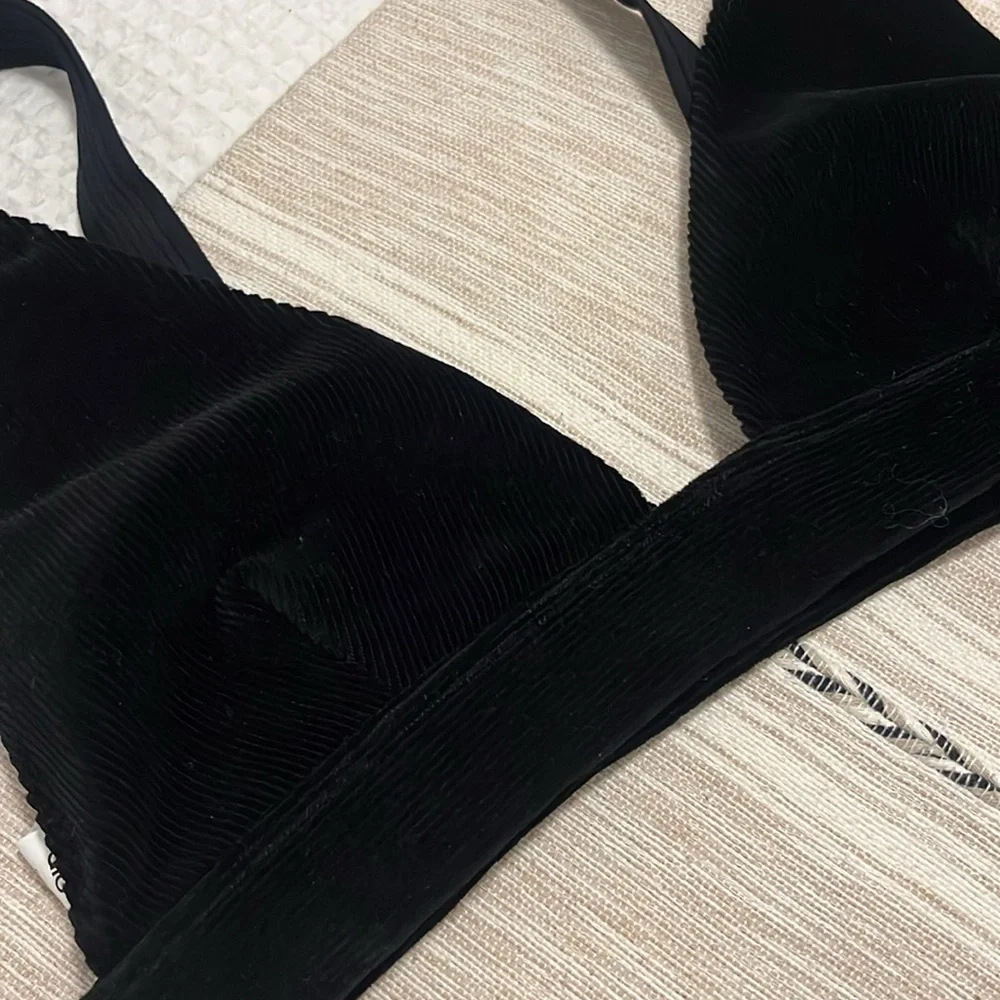 Alo Yoga Micro Corduroy Dreamer Bra, small - Picture 7 of 11